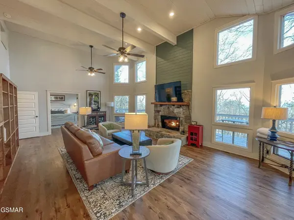 1924 E Arolla Court, Gatlinburg, TN 37738