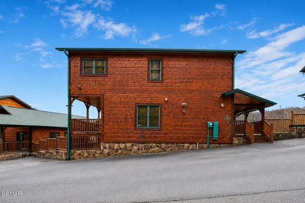 832 Resort Way, Gatlinburg, TN 37738