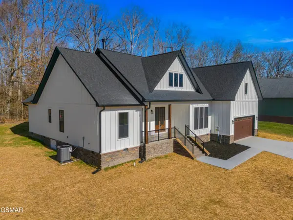 932 Bob O Drive, Dandridge, TN 37725