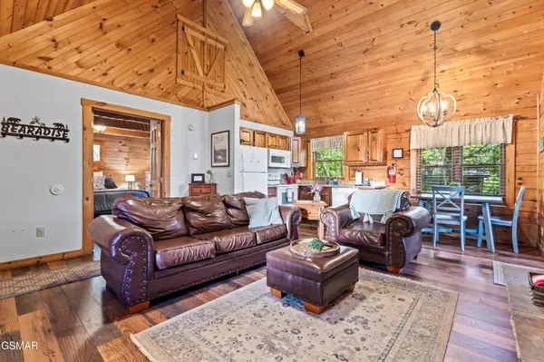 261 Cherokee Path Way, Sevierville, TN 37876