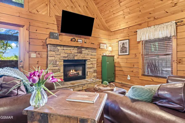 261 Cherokee Path Way, Sevierville, TN 37876