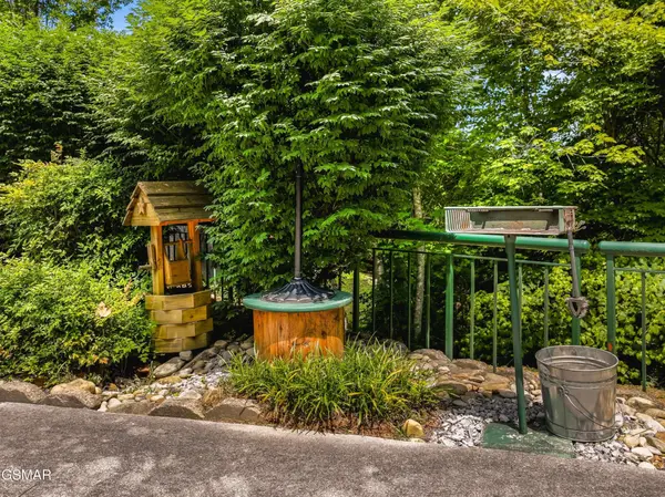 1820 Skyhawk, Sevierville, TN 37876