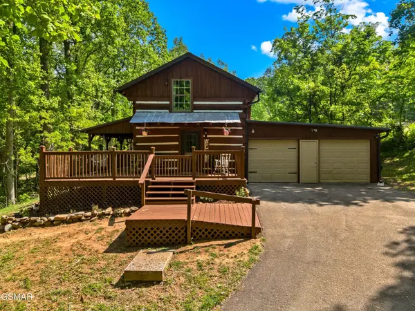 874 Layman Drive, Dandridge, TN 37725