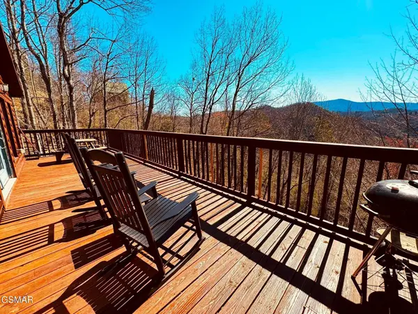 2644 Overholt Trail, Sevierville, TN 37862