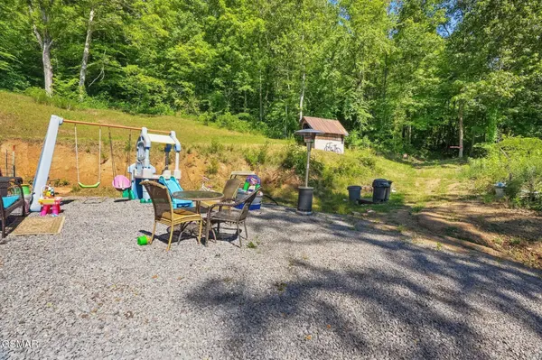 1209 E Bullrun Valley, Powell, TN 37849
