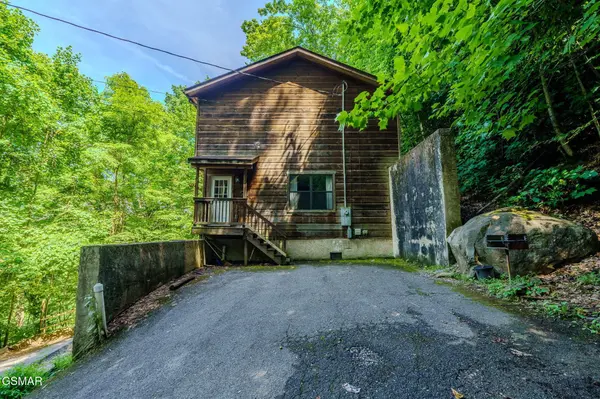 933 Ski Mountain Road, Gatlinburg, TN 37738