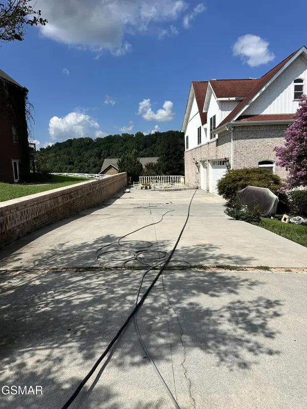 1610 Spear Point Lane, Sevierville, TN 37876