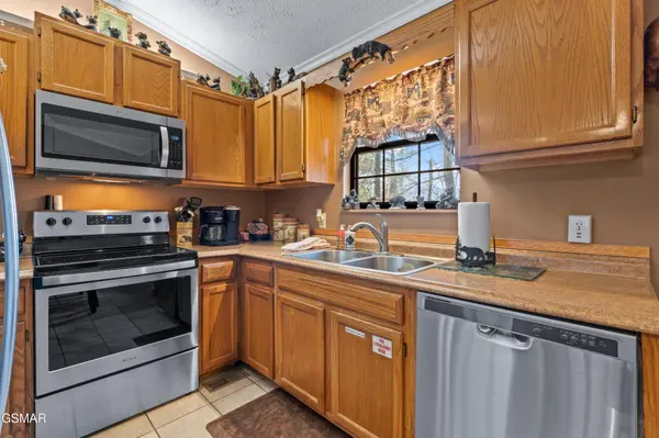3226 Priscilla Heights Lane, Sevierville, TN 37862