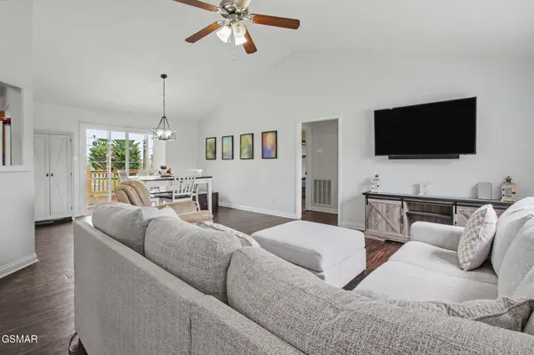 6115 Old Niles Ferry Pike, Greenback, TN 37742