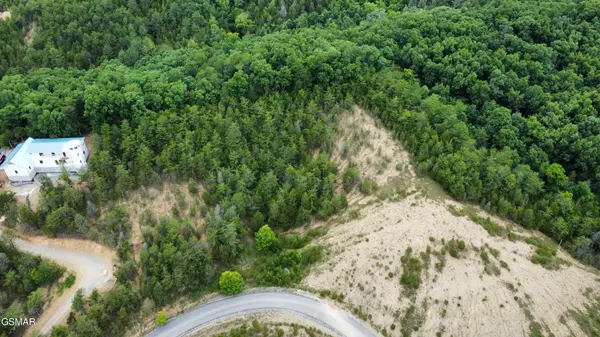 67 Grande Vista Drive, Sevierville, TN 37876
