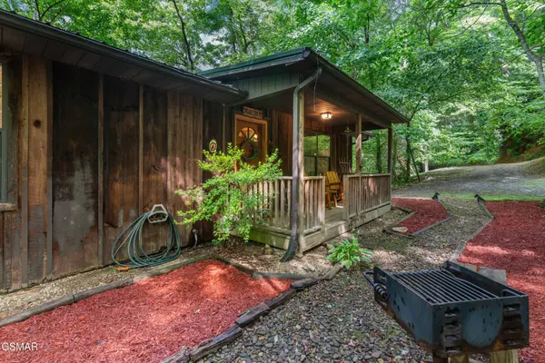 1941 Anderson Way, Sevierville, TN 37876