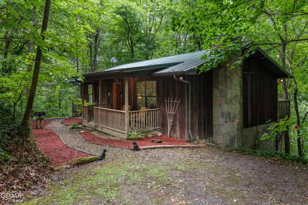 1941 Anderson Way, Sevierville, TN 37876