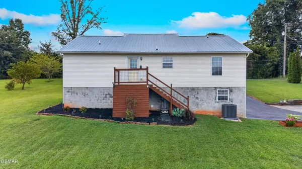 1787 Sand Plant Road, Sevierville, TN 37876