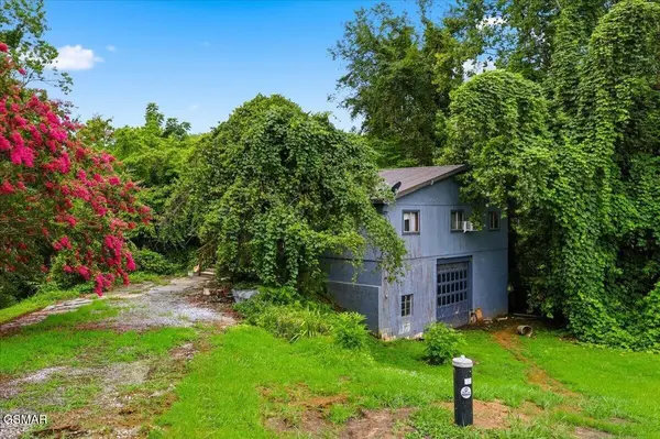 12213 Chapman Highway, Seymour, TN 37865