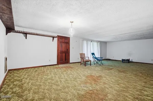12213 Chapman Highway, Seymour, TN 37865