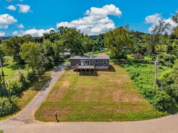135 Gamble Lane, La Follette, TN 37766