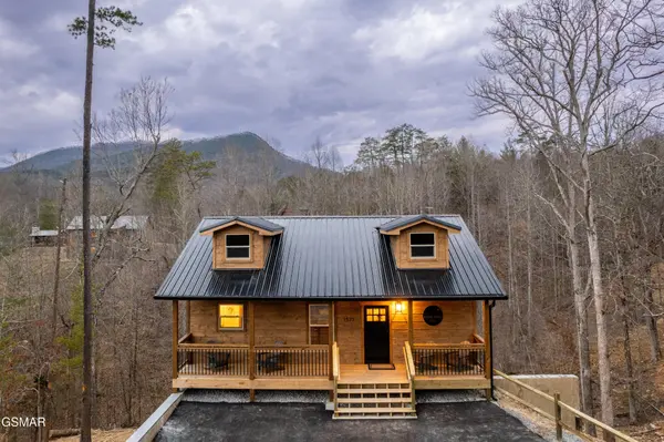 1523 Bluff Ridge Road, Sevierville, TN 37876