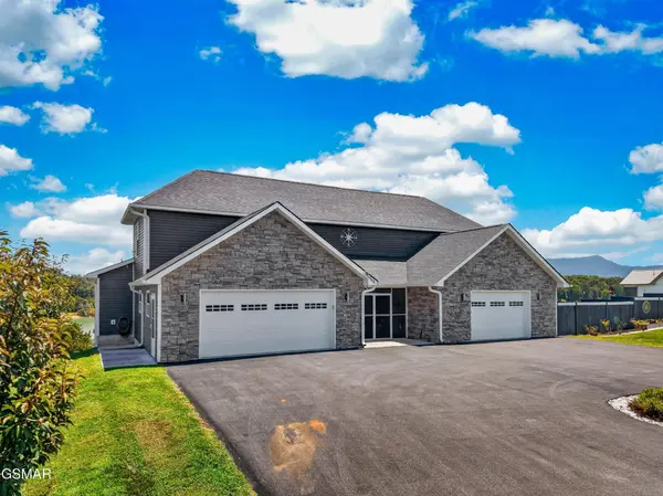 1964 Harbor Hills, Dandridge, TN 37725