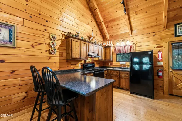 1922 Beach Front Drive #1922, Sevierville, TN 37876