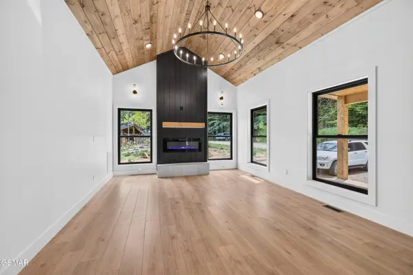 3749 Richardson Cove Road, Sevierville, TN 37876