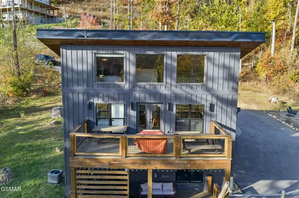 2216 Headrick Lead, Sevierville, TN 37862