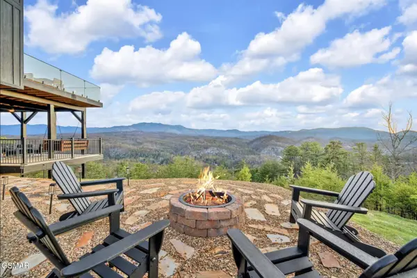 1834 Blue Tick Way, Sevierville, TN 37876