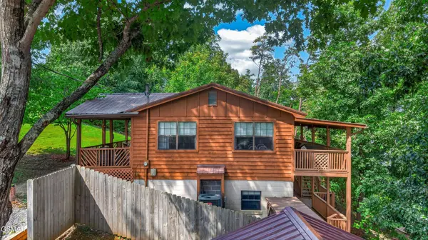 1537 Kinder Lane, Dandridge, TN 37725