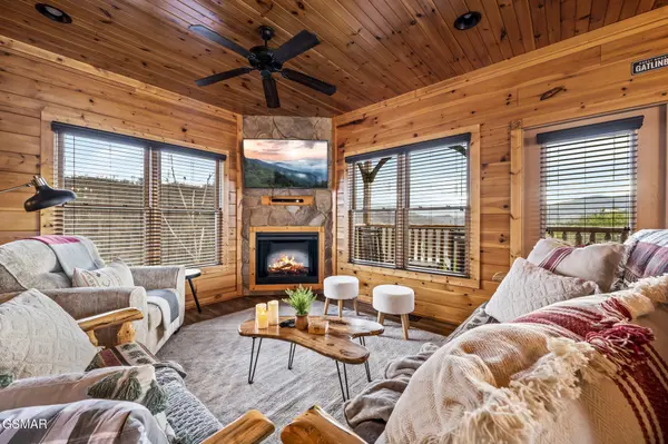 804 Resort Way, Gatlinburg, TN 37738