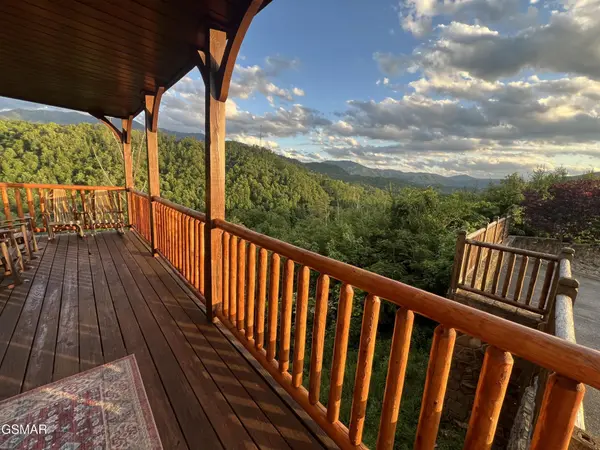 804 Resort Way, Gatlinburg, TN 37738