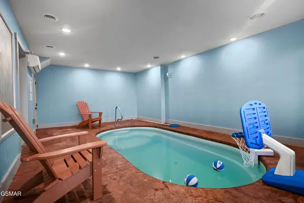 3307 Pine Peak Way, Sevierville, TN 37862