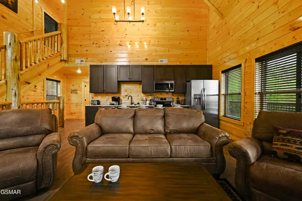 3307 Pine Peak Way, Sevierville, TN 37862