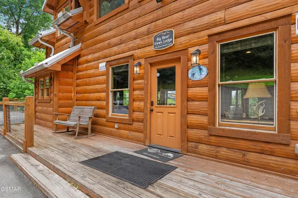 244 Stone Fence Lane, Gatlinburg, TN 37738