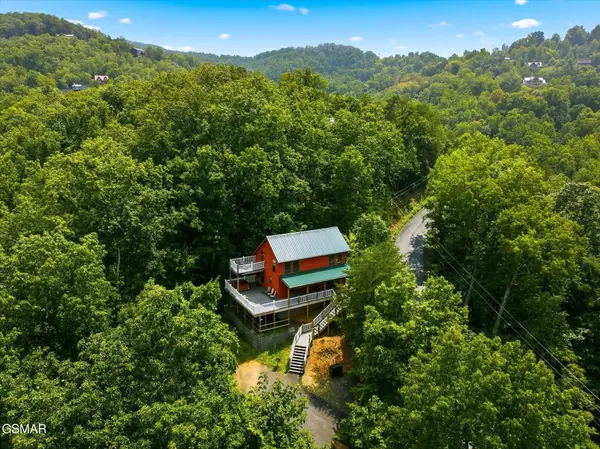 2411 Misty Shadows Drive, Pigeon Forge, TN 37862