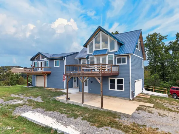 349 Notch Gap Road, Thorn Hill, TN 37881