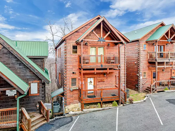 1253 Bear Cub Way, Gatlinburg, TN 37738