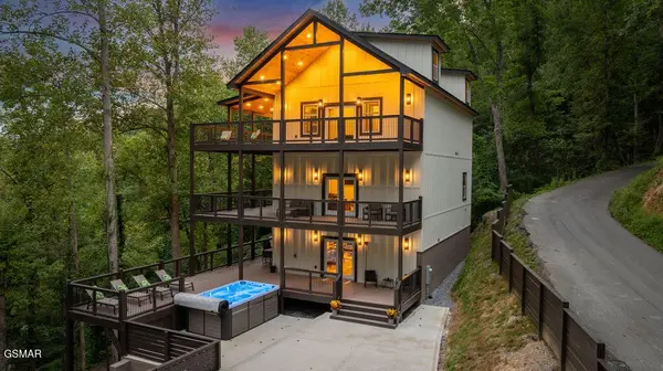 752 Loop Road, Gatlinburg, TN 37738