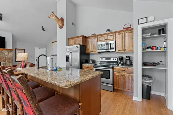 913 Echo Place, Gatlinburg, TN 37738