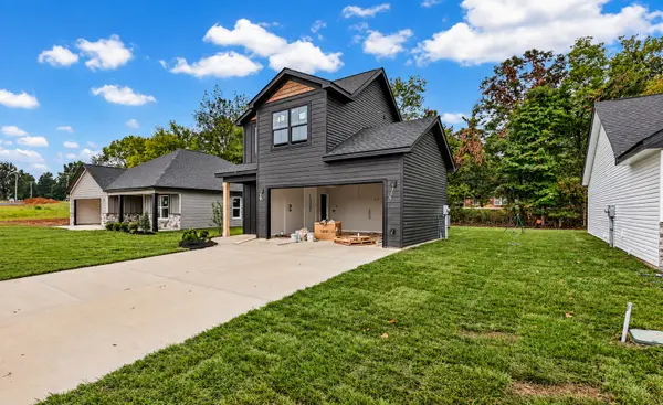 1034 Cadence Ct, Clarksville, TN 37042