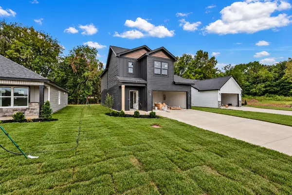 1034 Cadence Ct, Clarksville, TN 37042