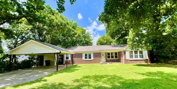 607 N 9th, Arkansas City, KS 67005