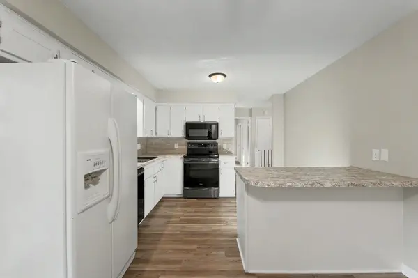 2420 N Edgemoor, Wichita, KS 67220