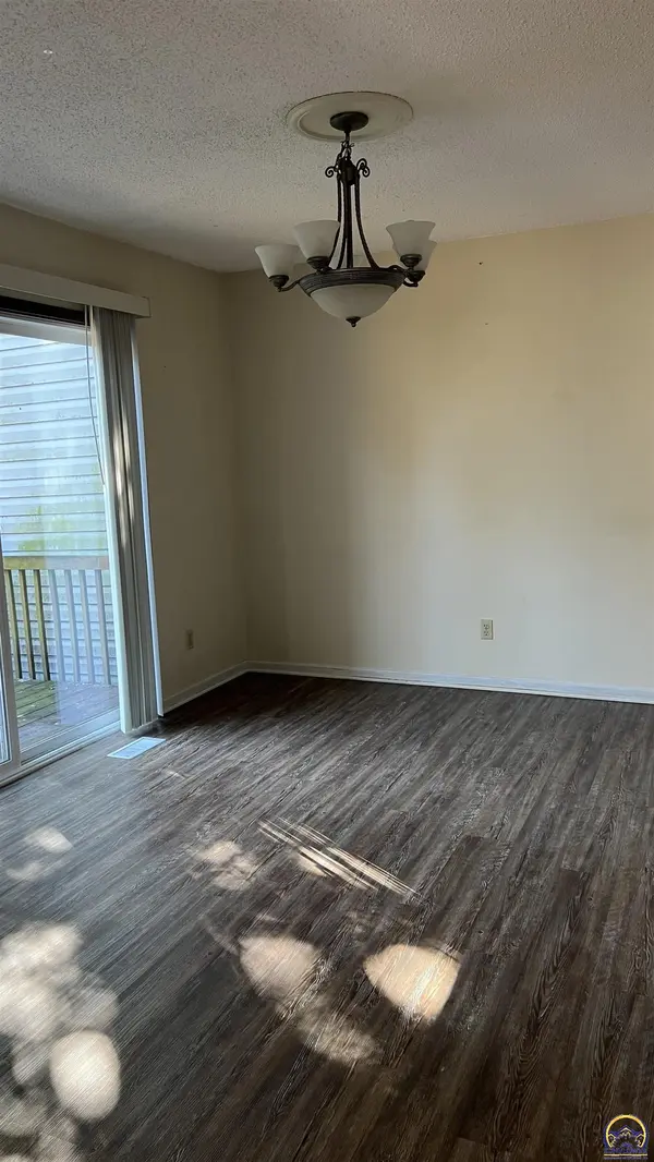 1024 SW Belle AVE, Topeka, KS 66604