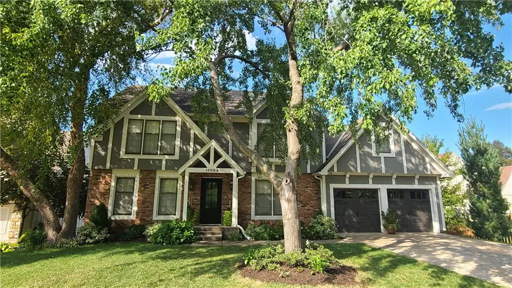 10004 W 123rd ST, Overland Park, KS 66213