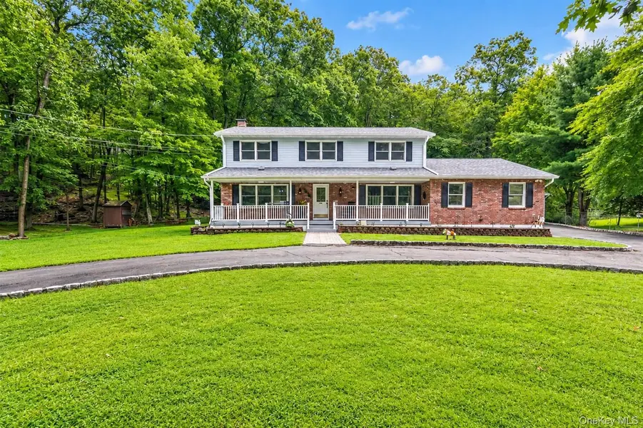87 Mott Farm RD, Tomkins Cove, NY 10986