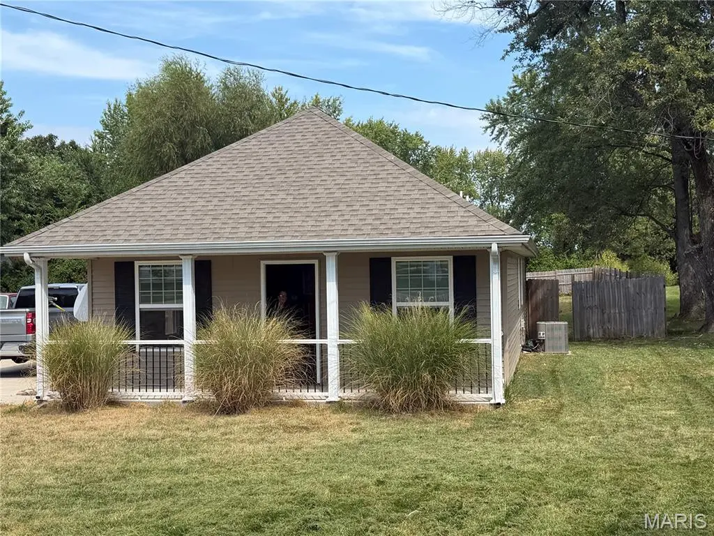 249 E Booneslick RD, Jonesburg, MO 63351