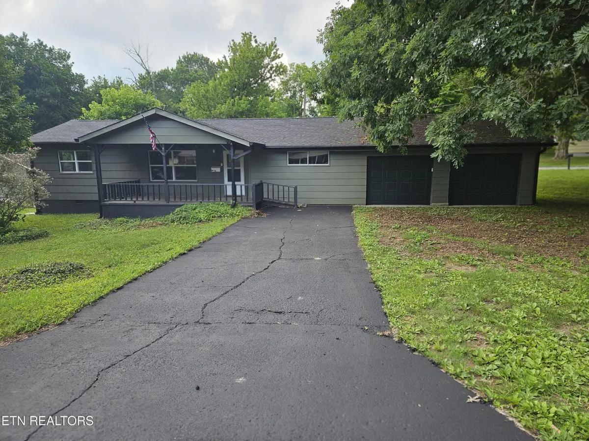 415 North Ave, Athens, TN 37303