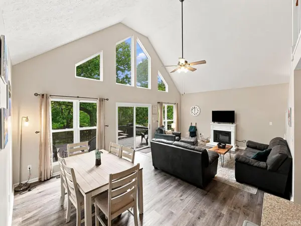 11390 W Horseshoe Bend RD, Brookston, IN 47923