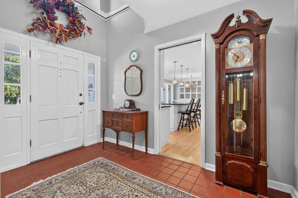 875 Sterling RD, Inverness, IL 60067
