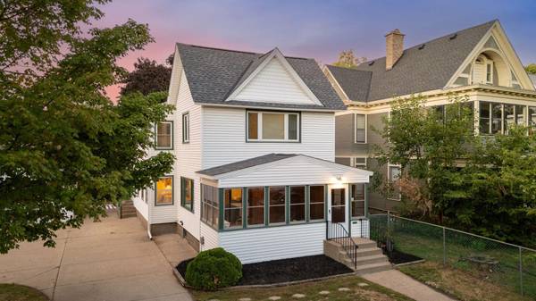 409 6th ST SE, Minneapolis, MN 55414