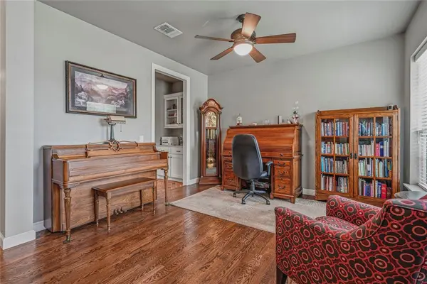 113 Chardonnay LN, Norman, OK 73071